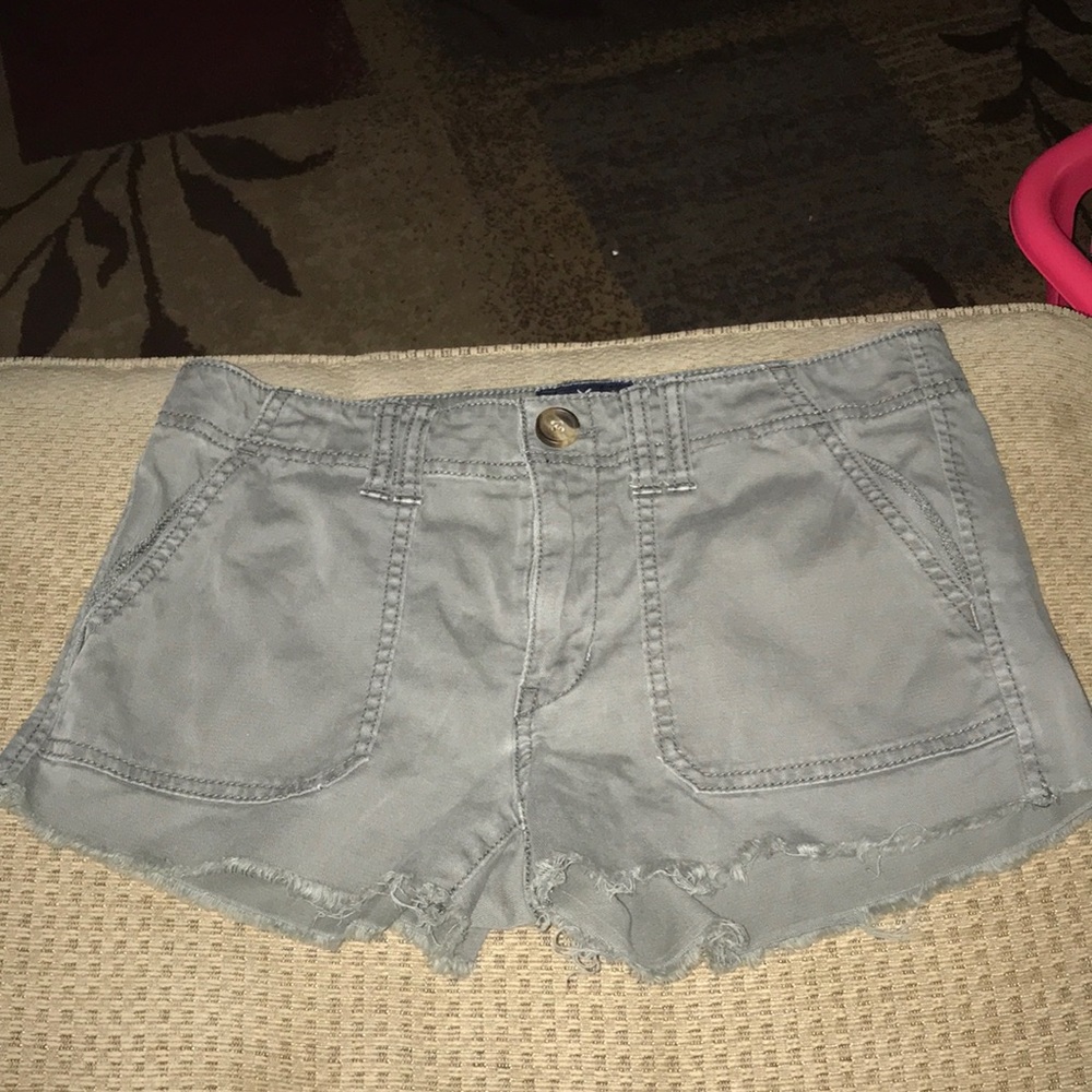 Shortie shorts